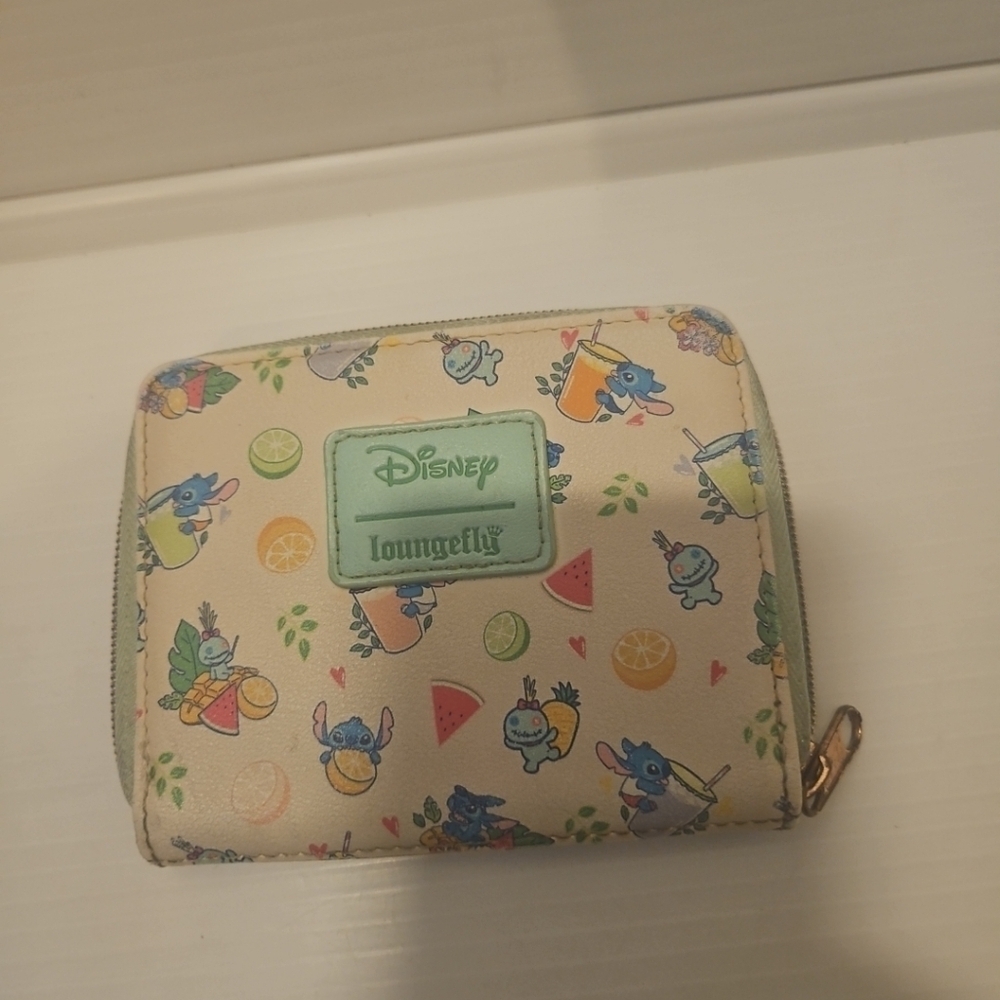 Loungefly Stitch Traveling Mini Zip Wallet